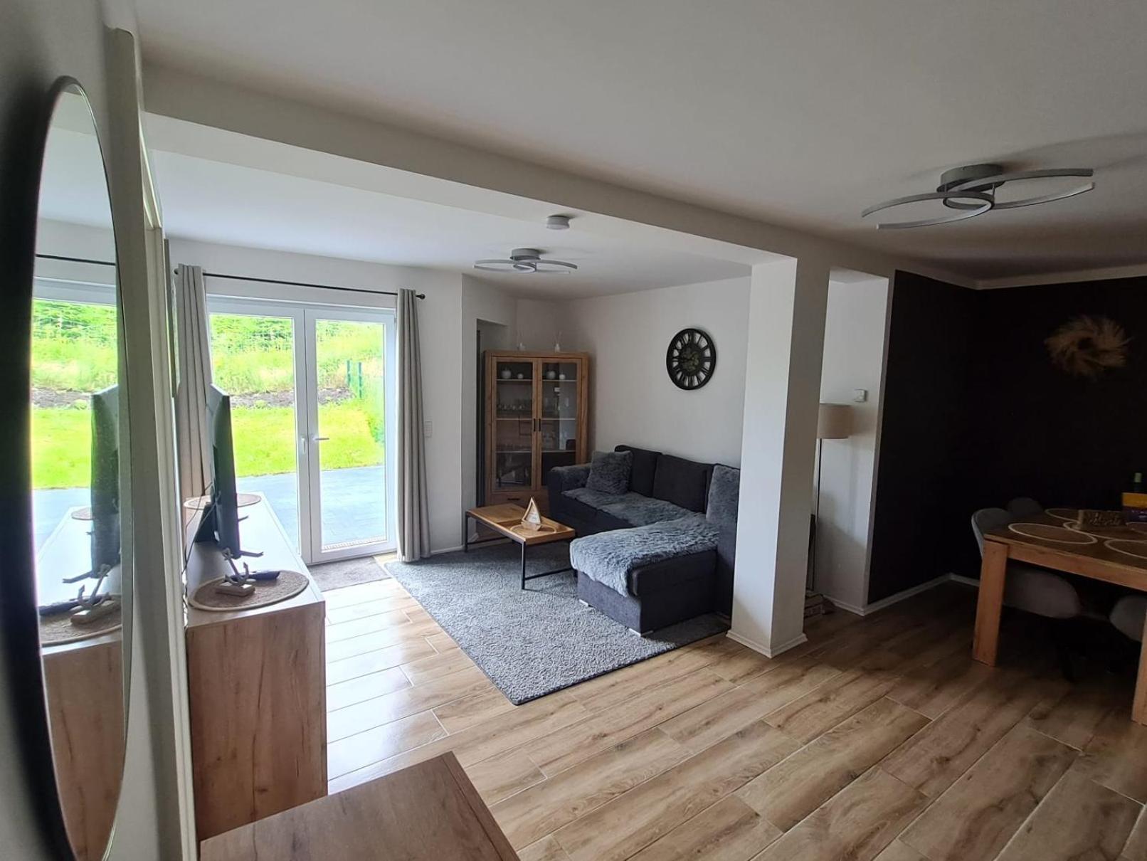 Greenhouse Living Apartment Nivis Mit Garten - 4 Minuten Nach Winterberg - Wandern, Mountainbike Fahren - Natur Geniessen Medebach Phòng bức ảnh